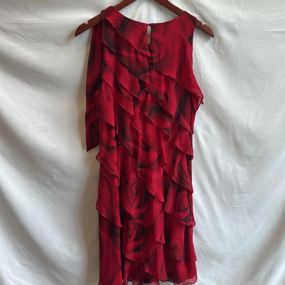 White House Black Market rose print dress. Medium - Picture 5 of 5